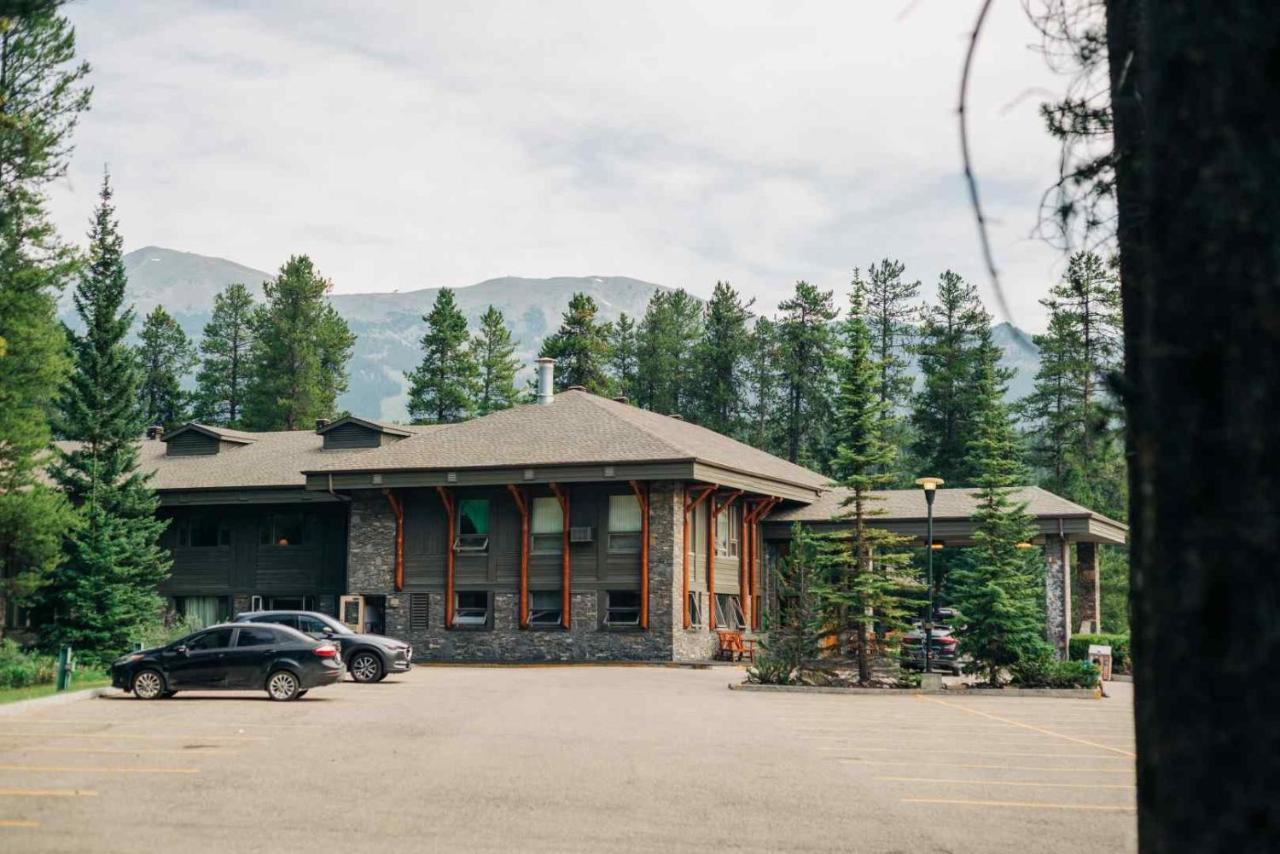 Mountaineer Lodge Lago Louise Exterior foto